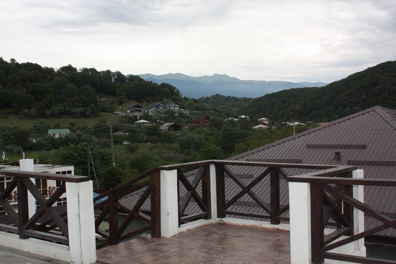 Viktoria Hotel Pizunda Esterno foto