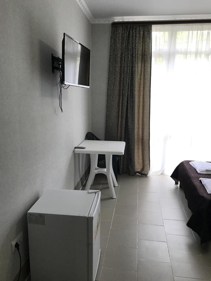 Viktoria Hotel Pizunda Esterno foto