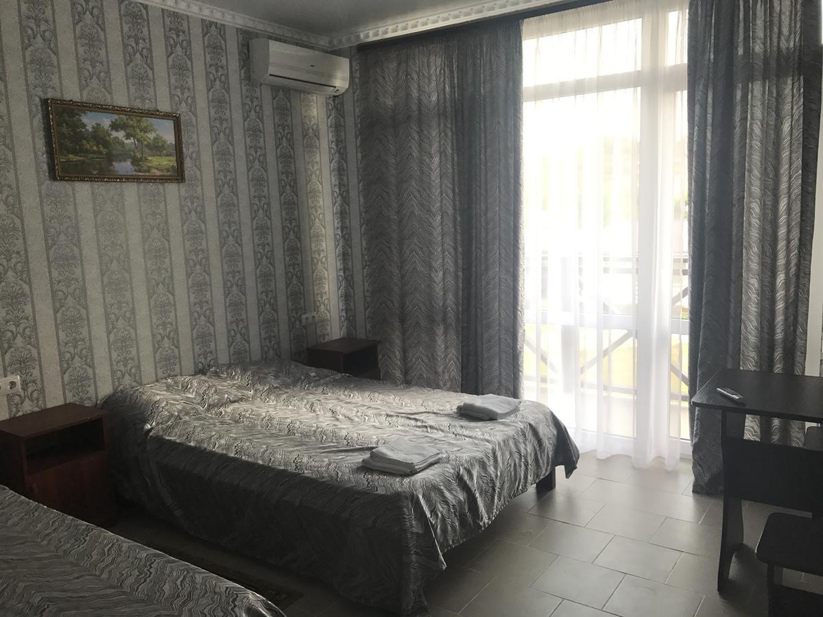 Viktoria Hotel Pizunda Esterno foto